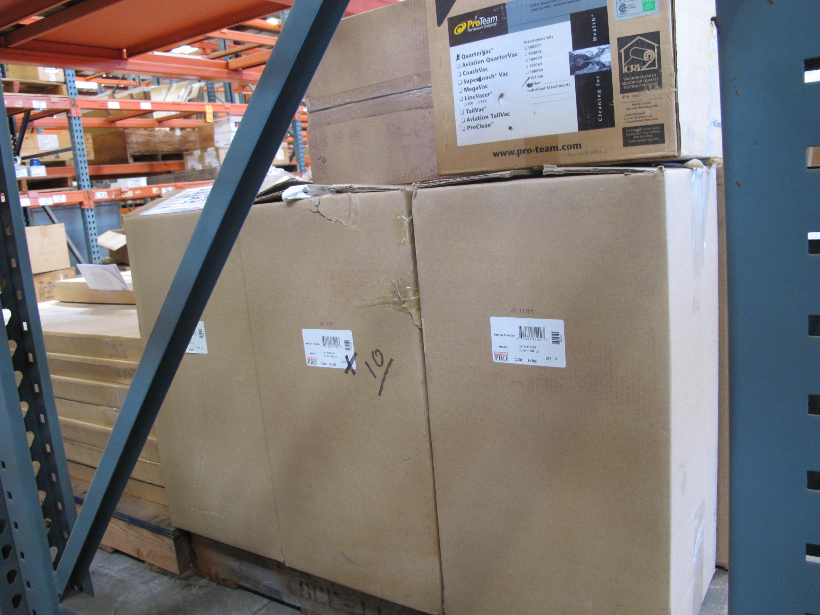 (120) PUSH BROOM HEADS. LOADING & HANDLING FEE $15-4179